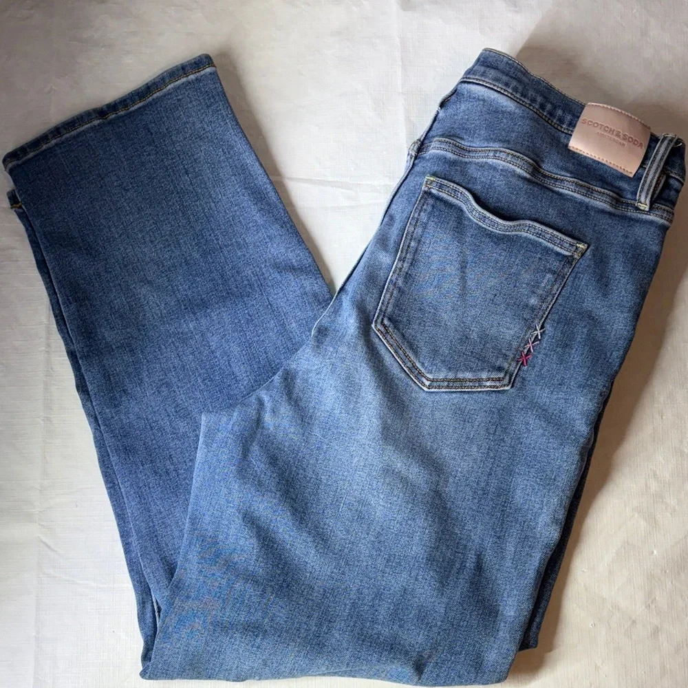 Scotch & Soda Light Wash Straight Leg Jeans | Classic Fit Denim - Picture 3 of 8